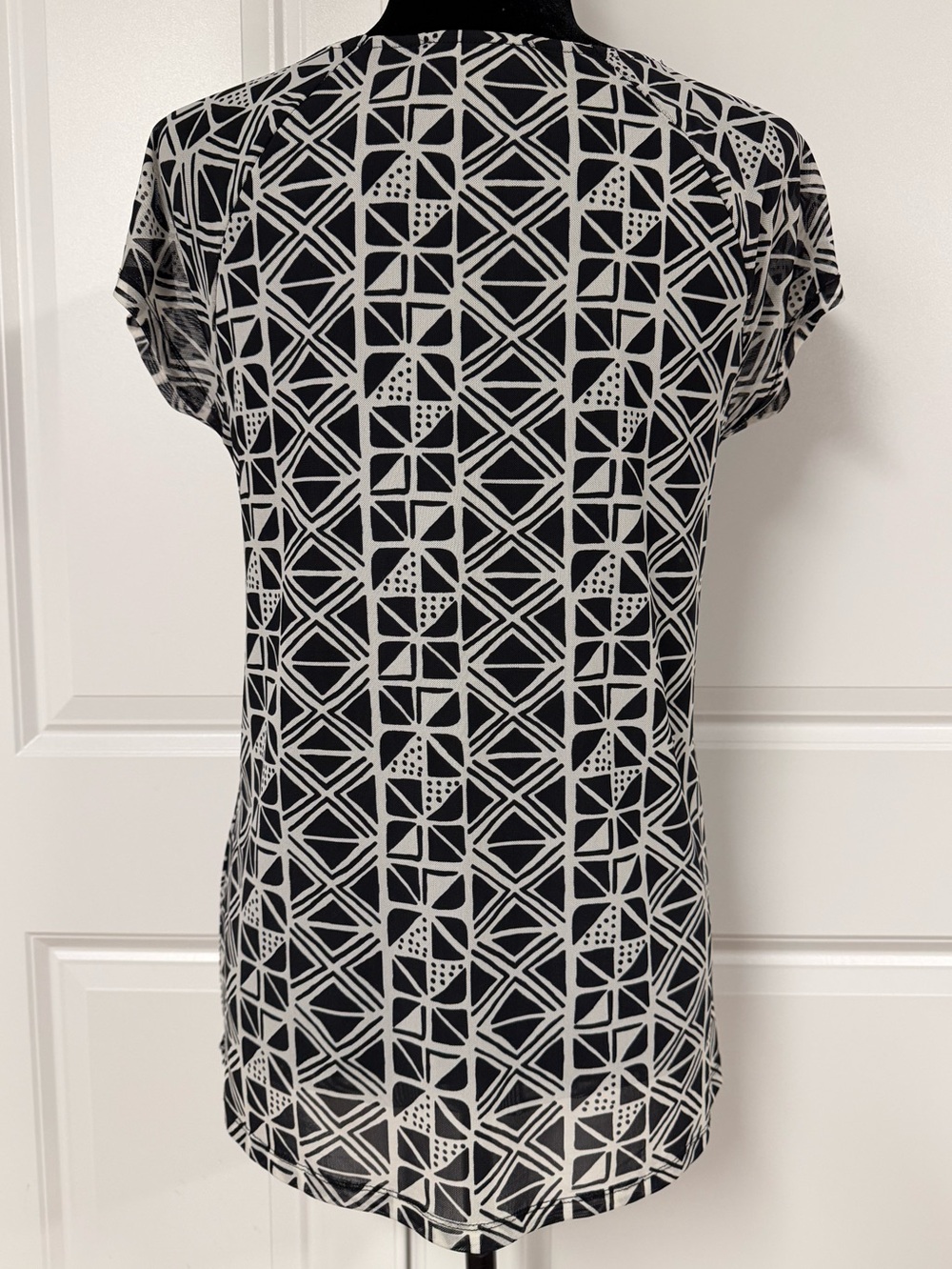 Cable & Guage Geometric Pattern Top - Picture 3 of 6